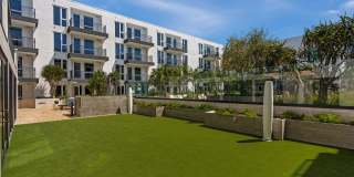 Overland & Ayres Gallery 25