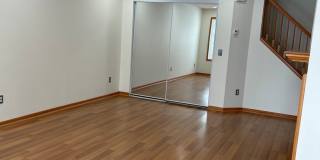 CHARMING 3 BEDROOMS 2 BATH TOWN HOUSE Gallery 4