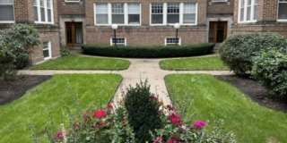 East Edgewater One Bed/One Bath ~ Heat Included ~ No Security Deposit Gallery 1