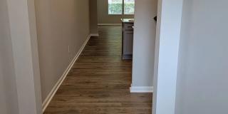 Room in 5 Bedroom Home at Reeves St Gallery 15