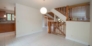 DeLong Lake Condo Gallery 8