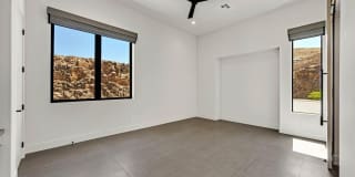 692 Scenic Cliff Drive Gallery 44