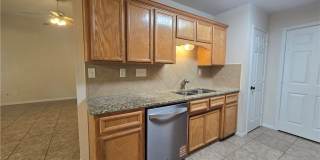 5705 Mandalay Gallery 11