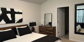 Room in 3 Bedroom Home at Murray Br Dr Gallery 11