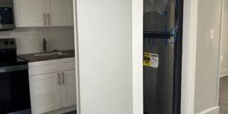 Newly Renovated 1 Bedroom / 1 Bath Apartment Gallery 6