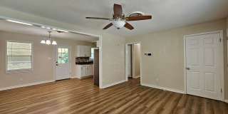 HUGE PRICE REDUCTION & READY FOR MOVE IN - AVAILABLE NOW! Gallery 7