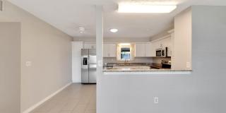 UPDATED 2-BEDROOM HOME IN SUN CITY CENTER 55+ COMMUNITY** Gallery 6