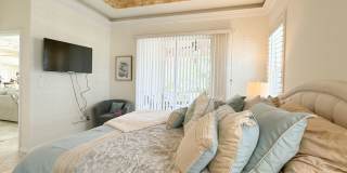 ** BEAUTIFUL MODERN HEATED POOL HOME IN THE VINEYARDS ** SEASONAL ONLY ** AVAILABLE OFF-SEASON MONTHS AND DEC-MARCH 2026 ** Gallery 54