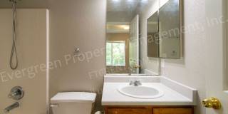 Fantastic 4 bedroom, 2 bathroom home in great location! Gallery 23
