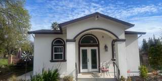 Custom Private Cottage near Arden Park Gallery 1