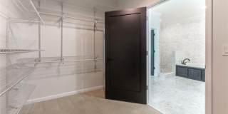 214 Chandler Walk Gallery 41