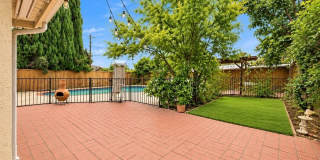 6848 Sylvia Ave 6848 Sylvia Ave Gallery 1