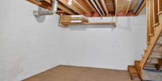 4631 Graceland Avenue Gallery 35