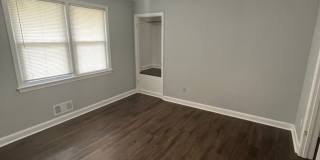 Amazing 6 Bedroom 2 Bathroom home with dual driveways Gallery 12