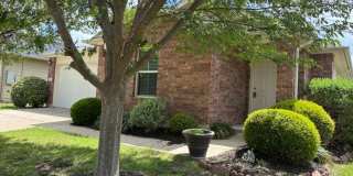 3-bedroom home with spacious open floor plan. Gallery 1