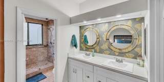 7018 SW 53rd Ln Gallery 22
