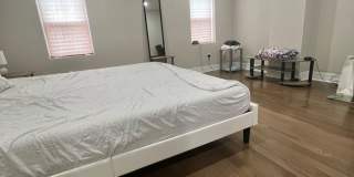 Stunning 3-Bedroom Townhome in Francisville! Available NOW! Gallery 8