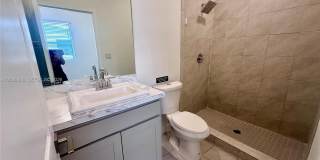 540 NE 5th Ln Gallery 7