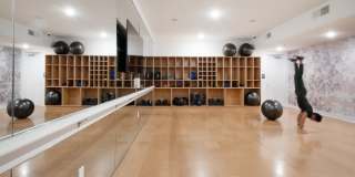 20 Midtown Gallery 37