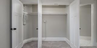 Elegant Renovation! HUGE 1 Bed 1 Bath Available Now! Gallery 28