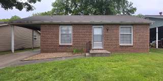 2 Bedroom House! Great Location! $895 Yard Care Included! Gallery 1