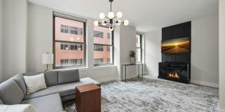 Upgraded Downtown Condo Gallery 1