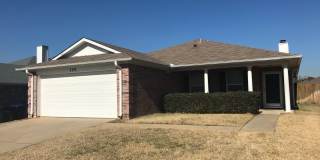 4/2/2 Fenced yard NORTH LONGVIEW Gallery 1