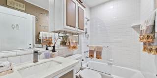 401 N Mccadden Pl Gallery 28