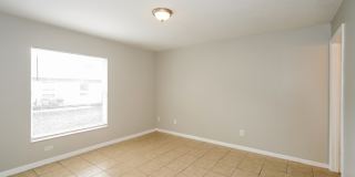 8415 North 10th Street Gallery 10