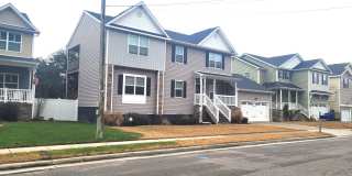 Stunning 4 Bedroom, 2.5 Bath Home Just 3 Blocks to Chesapeake Bay Gallery 3