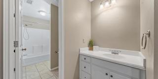 8617 Jonquil Gallery 24
