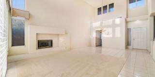 Charming Guard-Gated Southwest Las Vegas Townhome with Fireplace & Golf Course Views! Gallery 10