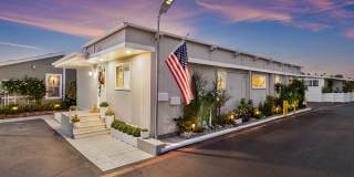 8 Saratoga Gallery 44