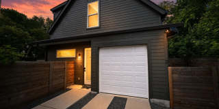 Charming 2BR Condo in Austin Gallery 1