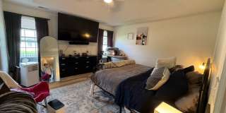 Spacious 4BR Home in Seven Oaks with Garage & Fenced Yard Gallery 25