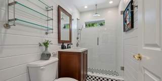 302 NW 16th Street Gallery 37