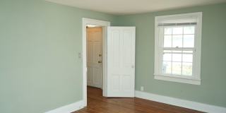 920 Anderson Street Gallery 13