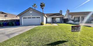 Charming 3-bed 2-bath home with a pool  pool service included! Gallery 1