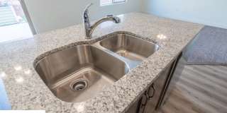 Private 4 Bedroom Corner Unit Gallery 39