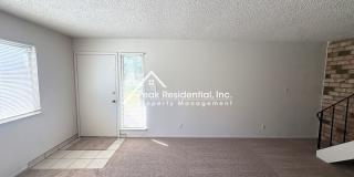 Charming 2 bedroom 1 bathroom Apartment! Gallery 5