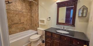 Fantastic 4 bedroom, 2 full bath, 2 half bath home in Close in Silver Spring! Gallery 23