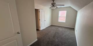 Discover Comfort and Convenience 3 BR/3 BA Home in Desirable Bridgewater Community! Gallery 10