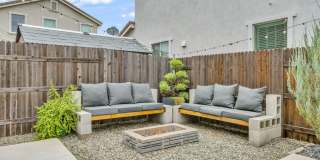 Newer Home on Large Corner Lot with Lots of Natural Light! Gallery 41