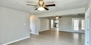 Price Drop!  Viewable Now!  Small Pets Accepted! Gallery 10