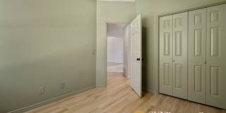 Luxury Condo In Desirable Salt Lake Community Gallery 13