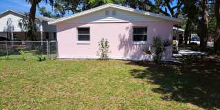 Charming 2-bedroom, 1-bath home Gallery 33