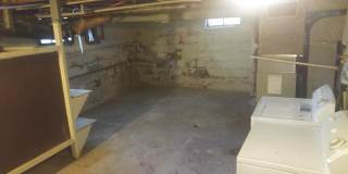 Lovely 2bd/1bth home with attached garage near Columbia Park and Zoo Gallery 21