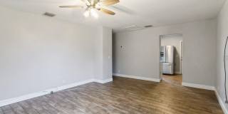 2227 NE 3rd Avenue Gallery 4