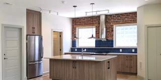 1218 Washington Gallery 2