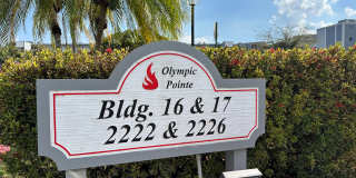 2222 N Cypress Bend Drive Gallery 23